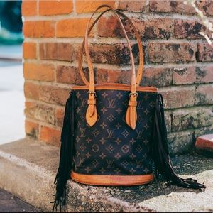 Louis Vuitton Bucket PM Tote Bag